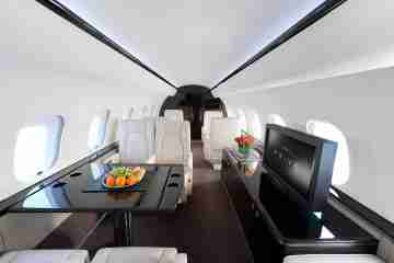Private Long Range Jet Global 5000 Interior