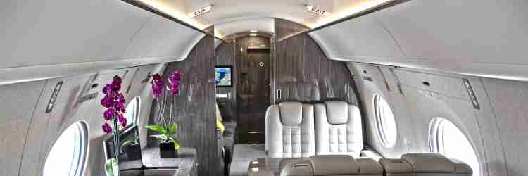 Privé Jets Featured on Out Traveler